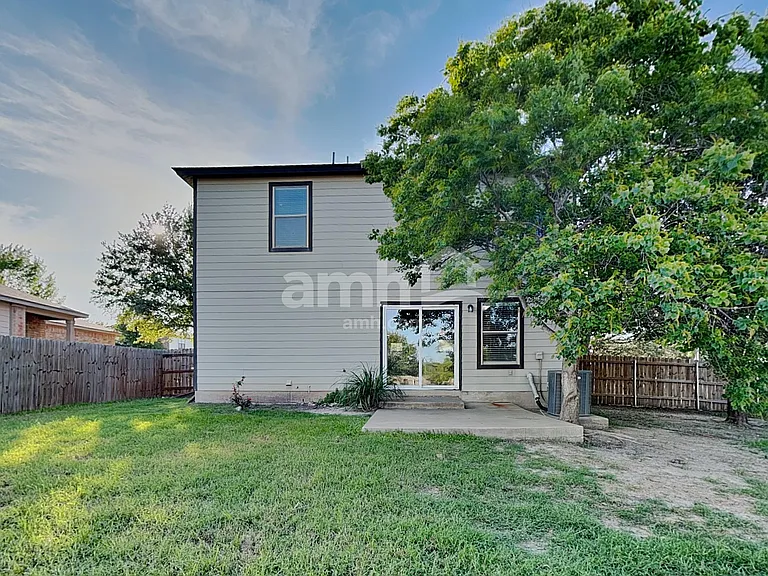 115 Karrie Dr — Photo 18