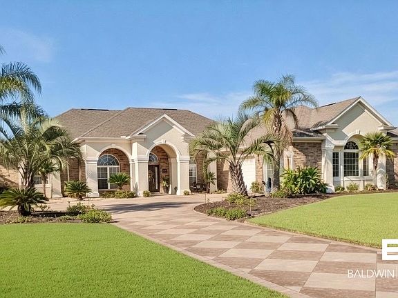 3rd image of 3760 Blue Heron Dr