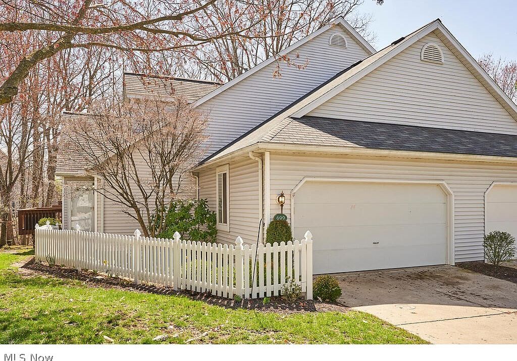 699 Shady Hollow Ln 62, Akron, OH 44313 Zillow