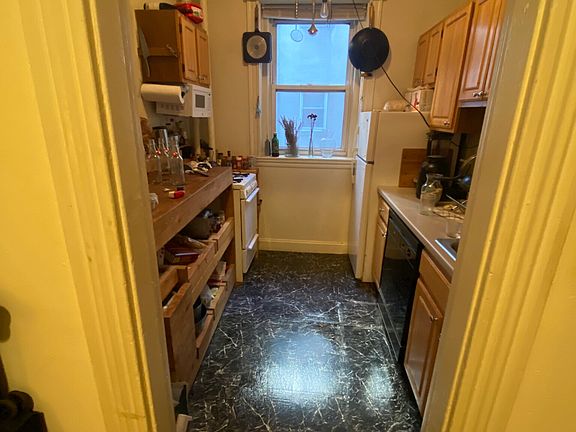 5th image of 108 Jersey St APT 3