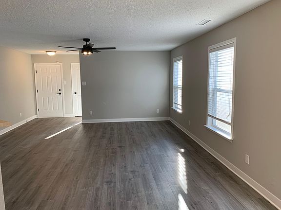 5th image of 14316 Black Farm Dr