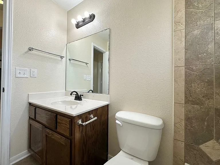6710 Alvin Dr — Photo 37