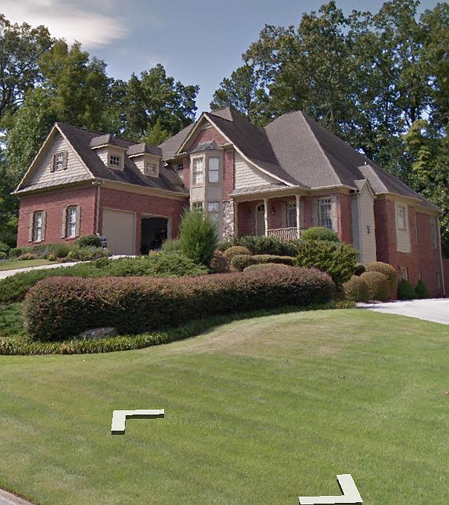 2nd image of 100 Franklin Pl