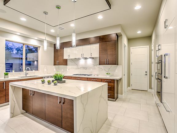 2nd image of 10 Brays Island Dr