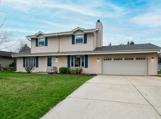 W164N10519 Timberline Ct, Germantown, WI 53022