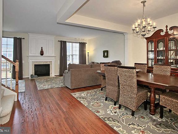 3rd image of 15007 Danube Way