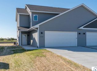 3129 & 3131 Noble Dr, Mankato, MN 56001