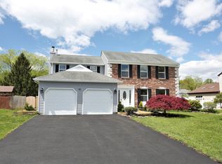 10 Abilene Ln, Manalapan, NJ 07726