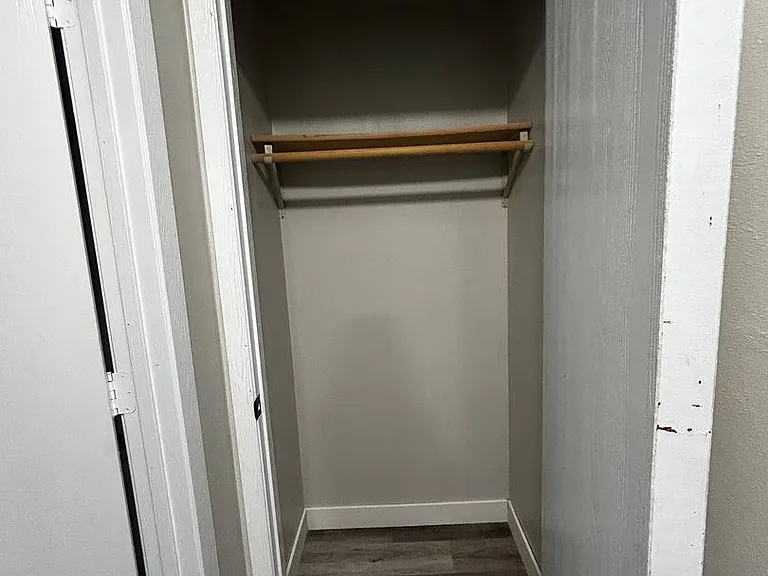 1320 Riverside Dr — Photo 11
