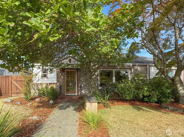 1204 S Oak Street, Port Angeles, WA 98362