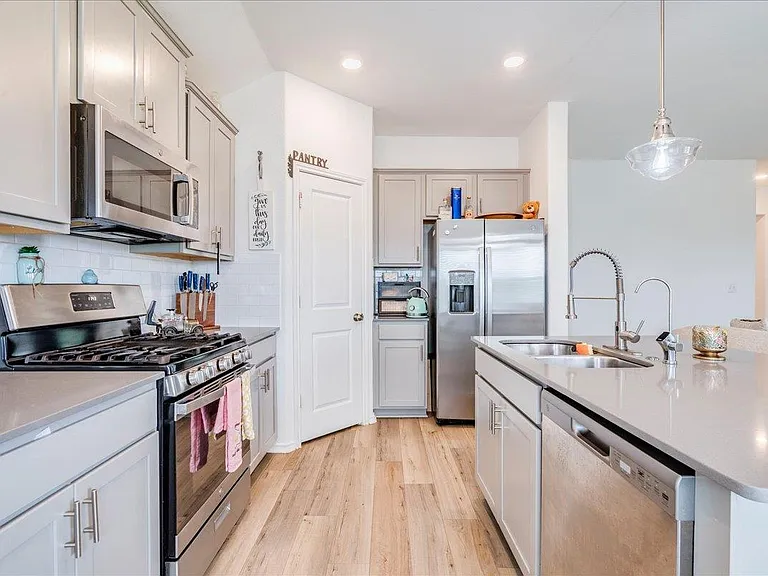 389 Salt Springs Rd — Photo 13