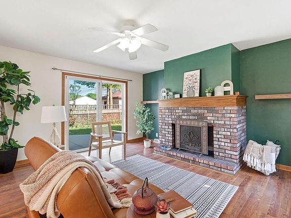 3rd image of 471 E Morgan AVENUE