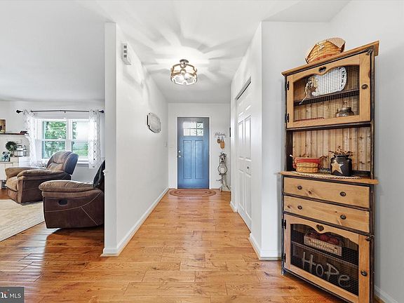 4th image of 6870 Charlestown Rd #5