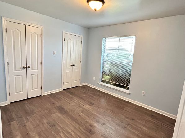 2441 Hebert Dr