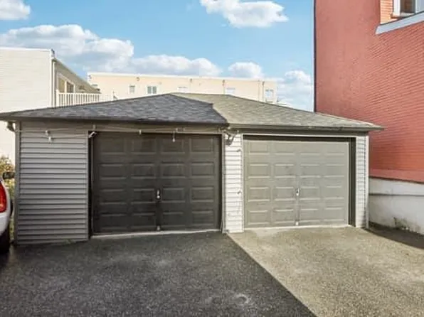 7 Laird Place image 8 of 48