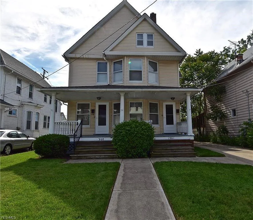 1506 Wyandotte Ave photo 1