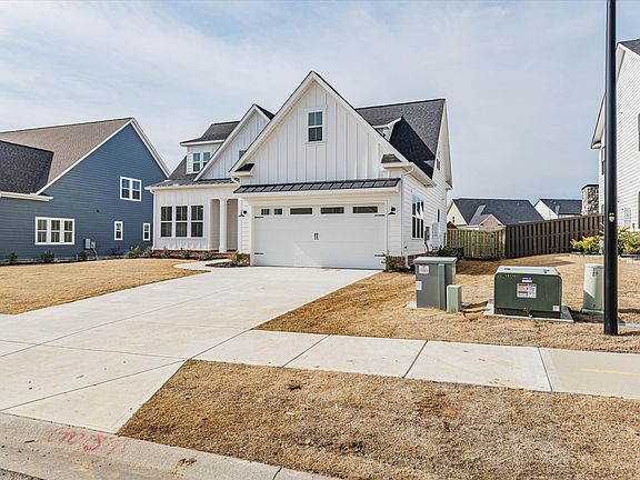 4th image of 3046 Rosewood Drive