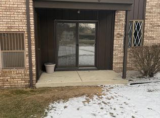 266 E Thirteen Mile Rd #19, Madison Heights, MI 48071