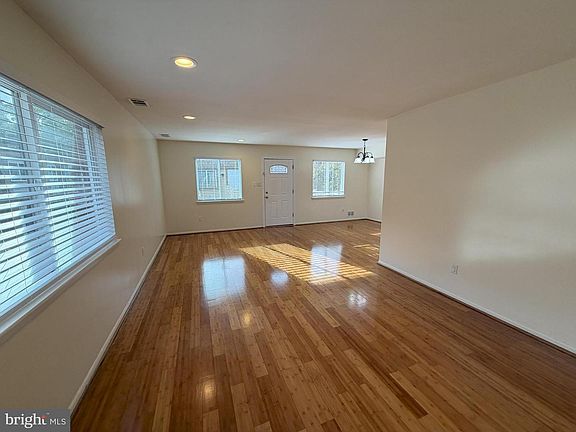 5th image of 3804 El Cerrito Pl #4E