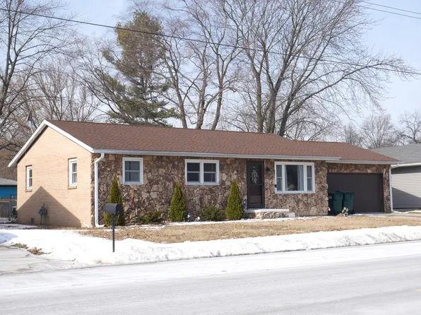 973 Cardinal Dr, Bradley, IL 60915
