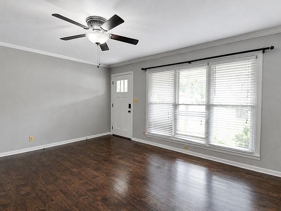 4th image of 1218 W White Oak Dr