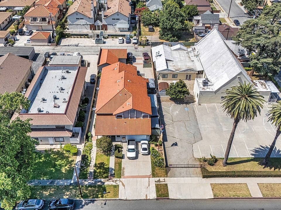 1st image of 219 W Puente St