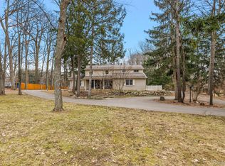 5021 Clarkston Rd, Clarkston, MI 48348