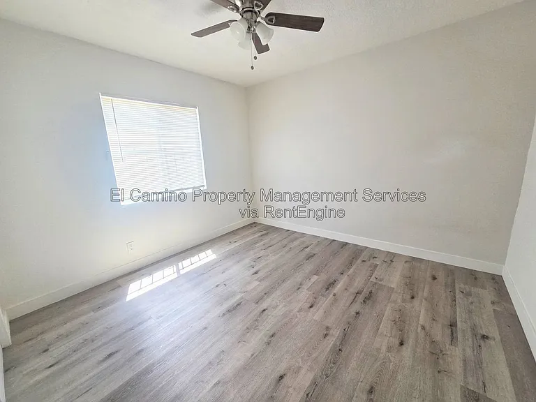 7722 Walker Ave #B — Photo 9