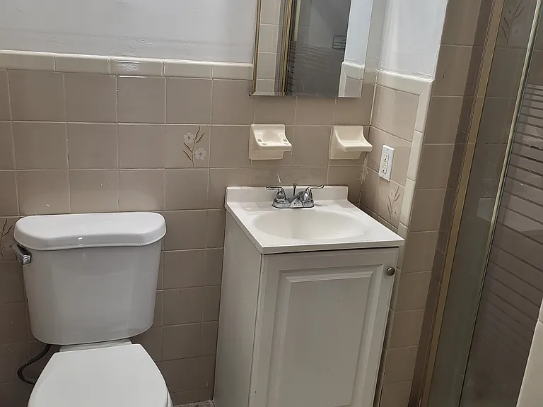 103 Beacon Ave — Photo 10
