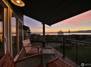 5539 Mutiny Sands Rd, Freeland, WA 98249