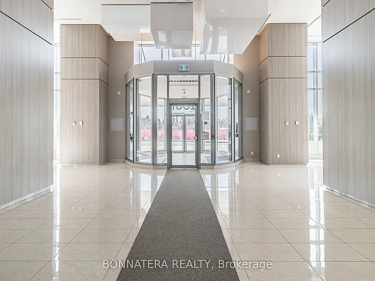2081 Fairview St #803 — Photo 6