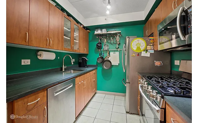 Sold by Douglas Elliman | media 5