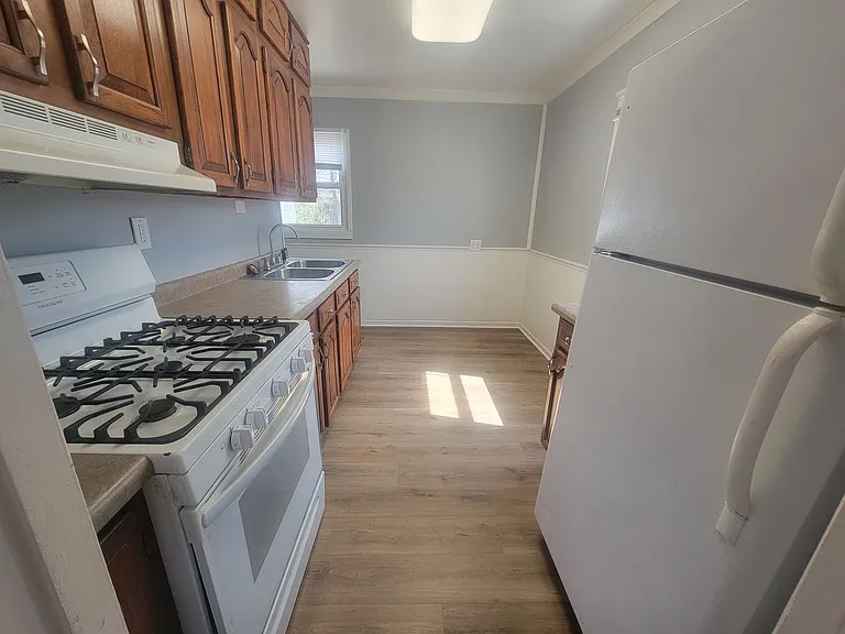 4020 N Bryer Pl — Photo 3
