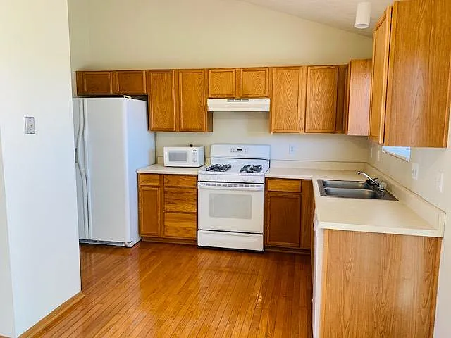 14514 S 29th Cir — Photo 3