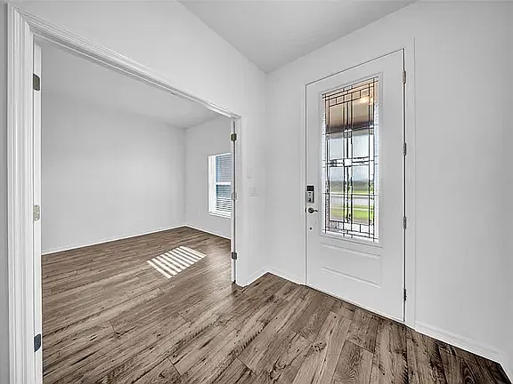 5841 Riverston Ave — Photo 2