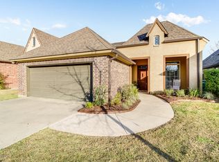 204 Fairwood Dr, Broussard, LA 70518