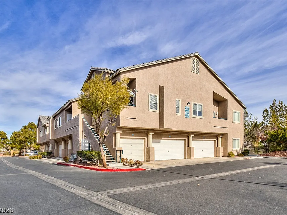 2000 Quartz Cliff St #203