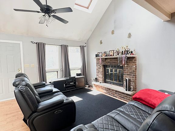 4th image of 3093 Briarwood Dr