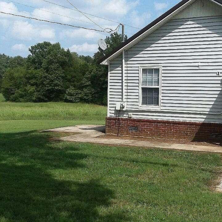 2nd image of 720 Old Columbia Rd