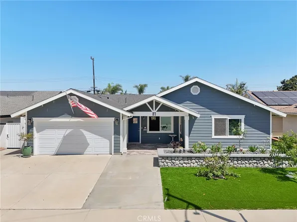 9371 Nautilus Dr, Huntington Beach, CA 92646