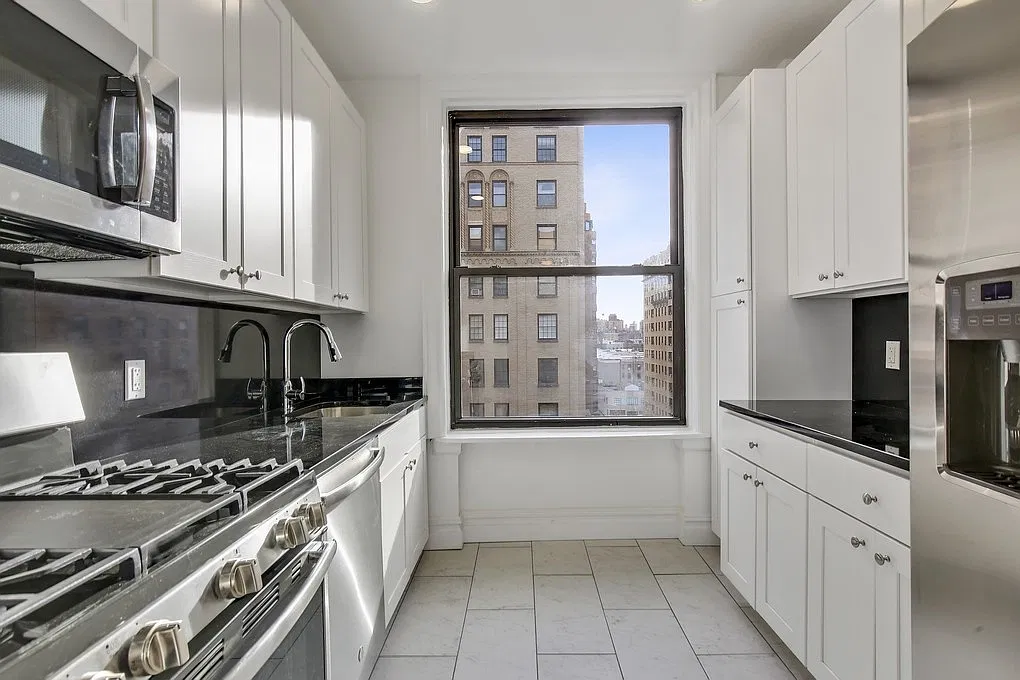 525 West End Avenue — Photo 3