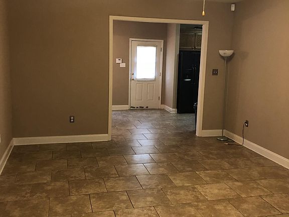 3rd image of 40375 Creekway Cove Ct