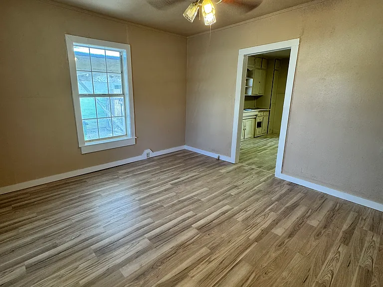 119 N Emerick St — Photo 10