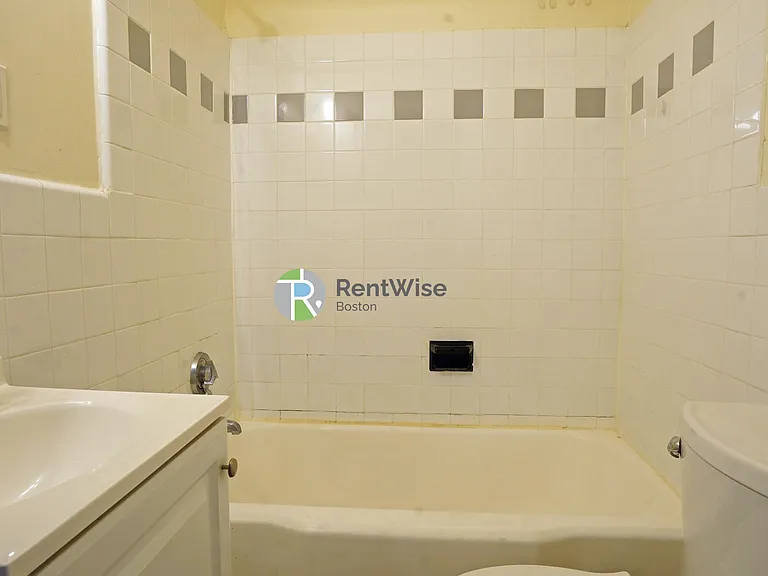 1212 Commonwealth ave — Photo 13