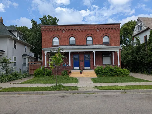 1902 Columbus Ave Photo 1