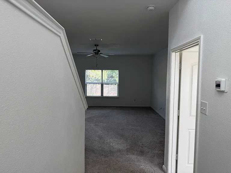 709 Myers St — Photo 14
