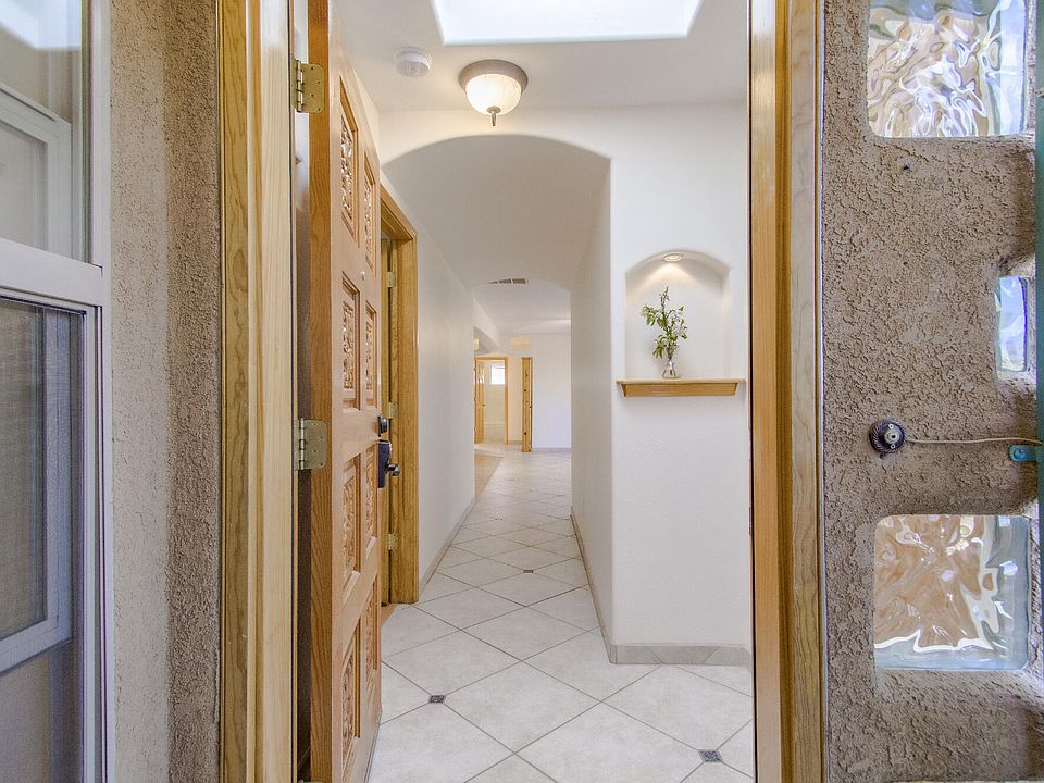 1st image of 6312 Crabtree Ct NW