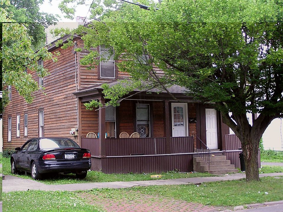 2nd image of 720 E Laurel St