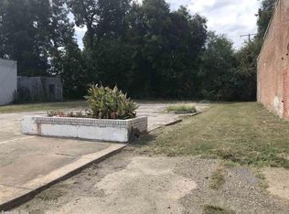 318 S Walnut St, Pine Bluff, AR 71601