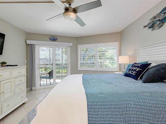 3rd image of 1350 N Portofino Dr #T207